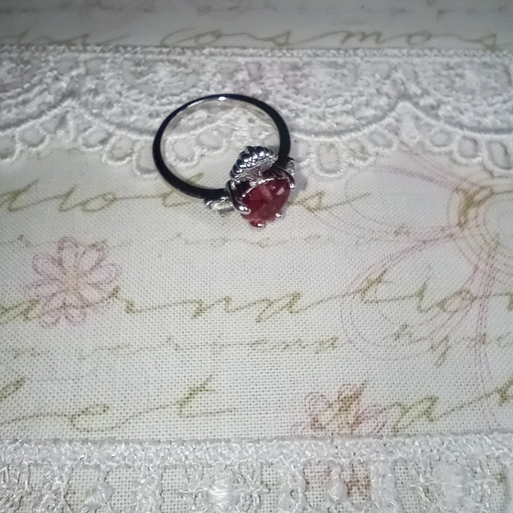 Sacred Heart Ring - Picture 4 of 7